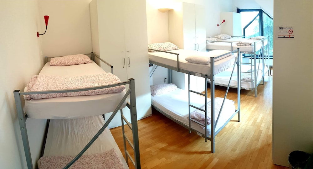 Shared Dormitory, Mixed Dorm (8 persons) photo 3