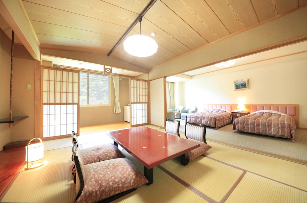 Deluxe Japanese-Western Style Room