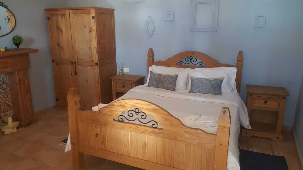 Double Room - Photo 3