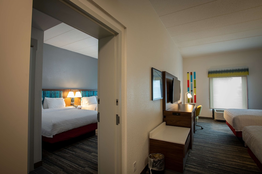Room, 2 Queen Beds, Accessible, Non Smoking - Photo 4