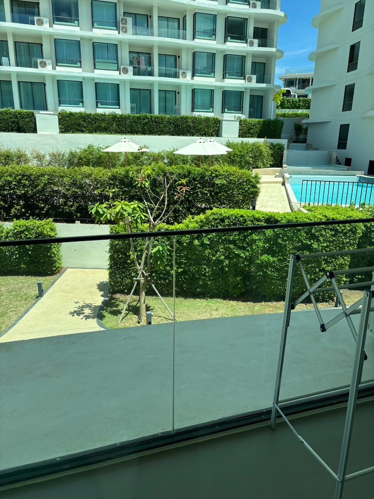 Premier Suite - Photo 13
