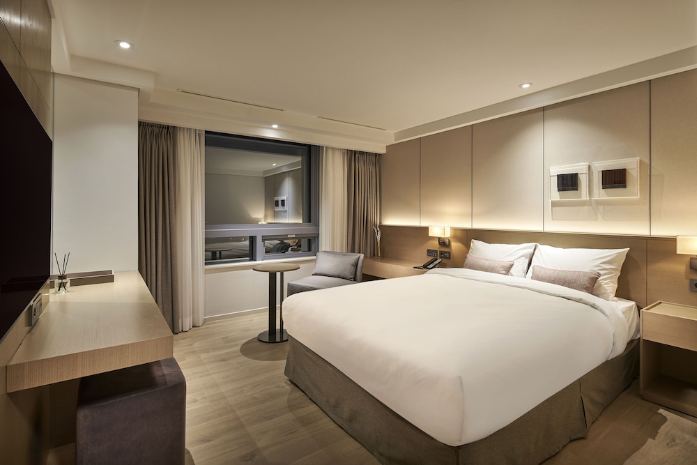 [2025 winter comfort PKG] Deluxe Double Room - Photo 1