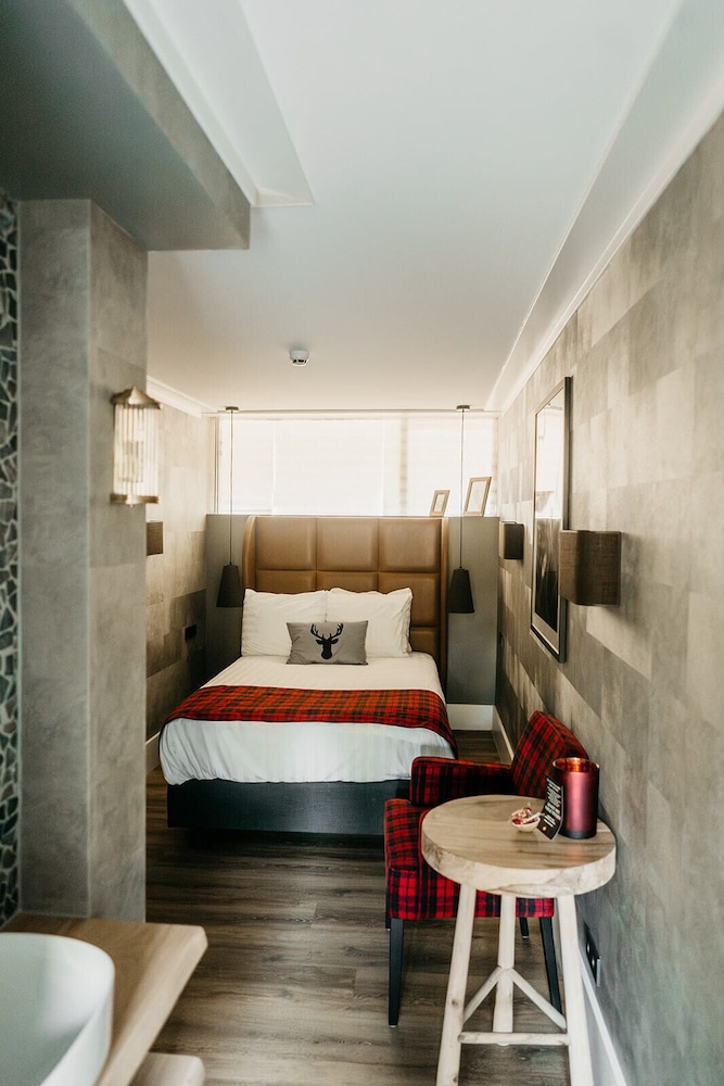 Maple Small Double room photo 3