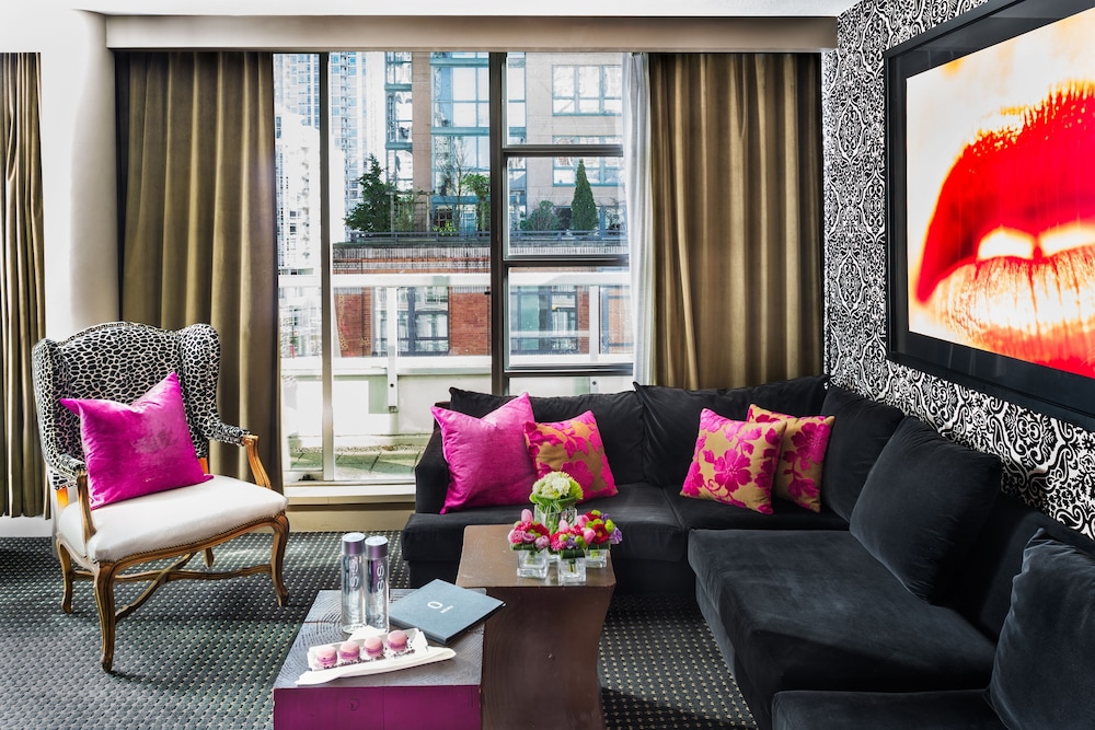 Signature Suite (OPUS) - Photo 1