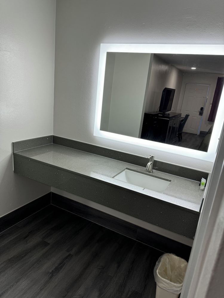 Standard Room photo 2
