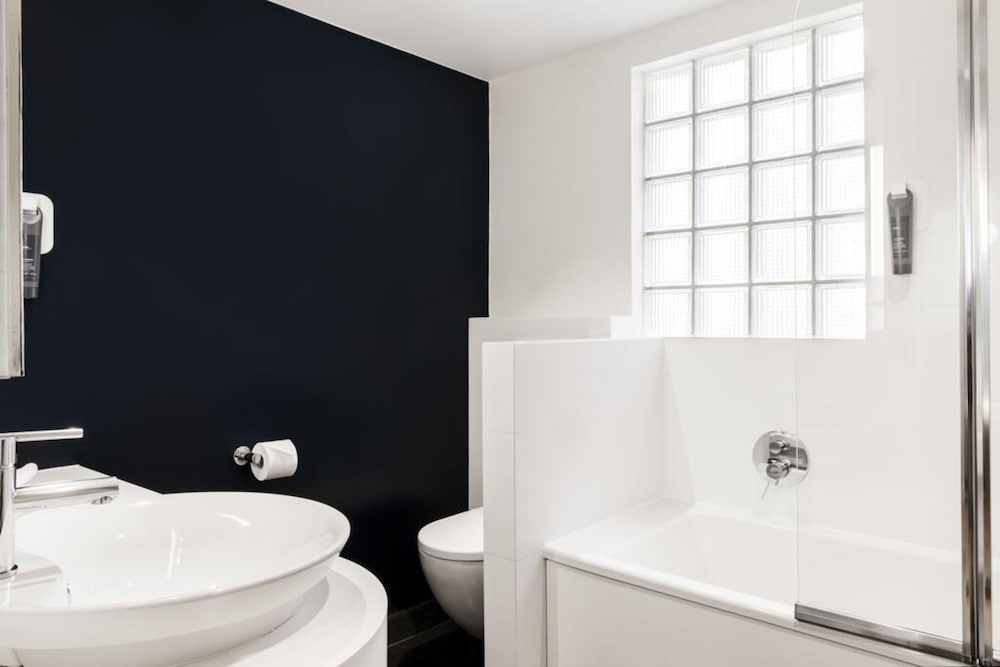 Superior Room, City View - Photo 4