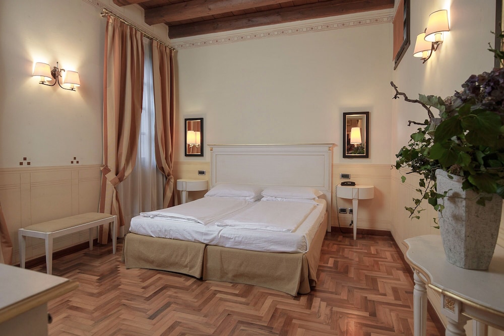 Panoramic Double Room, Hill View