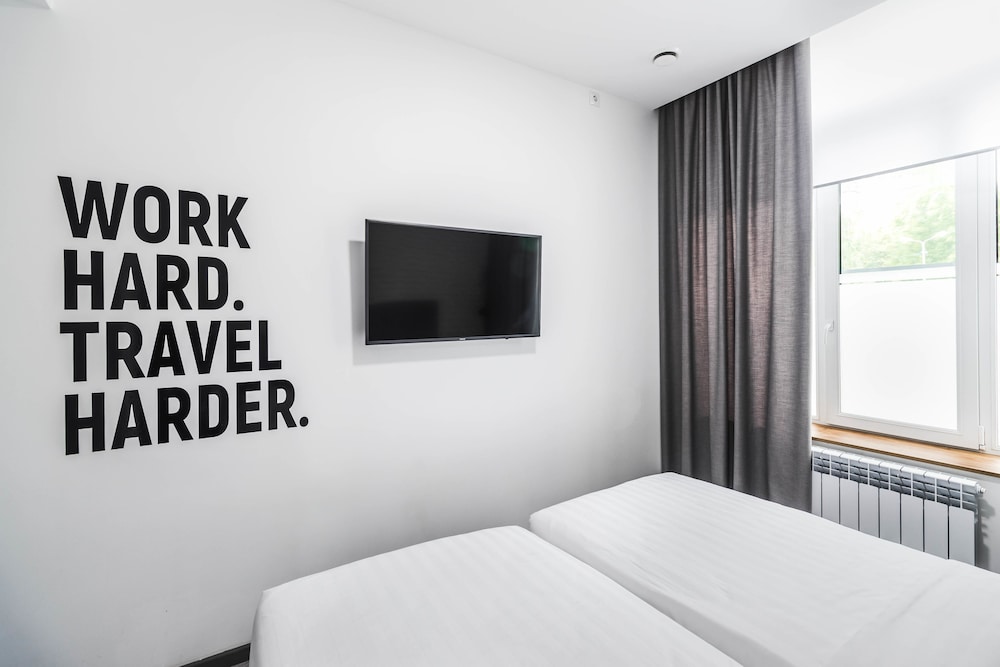 Standard Twin Room photo 2