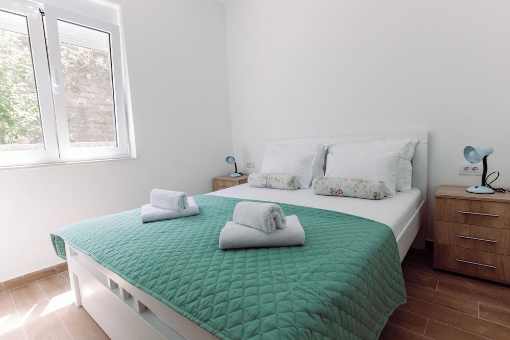Superior Apartment, Garden View