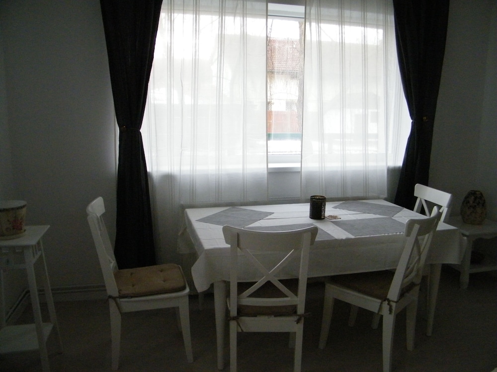 Standard Single Room - Photo 2