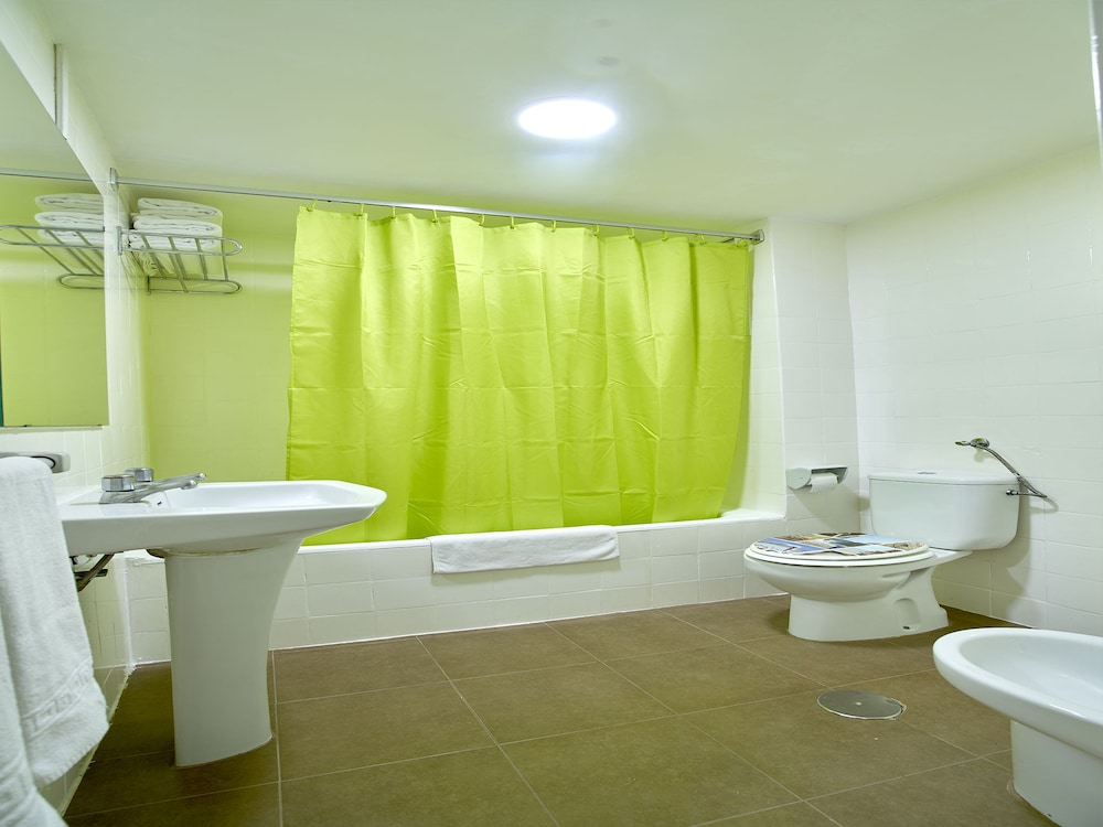 Apartment, 2 Bedrooms, Balcony, City View photo 3