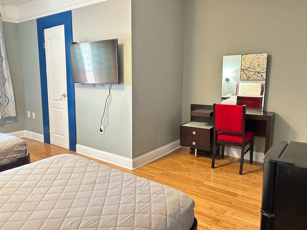 Room, 2 Double Beds - Photo 3