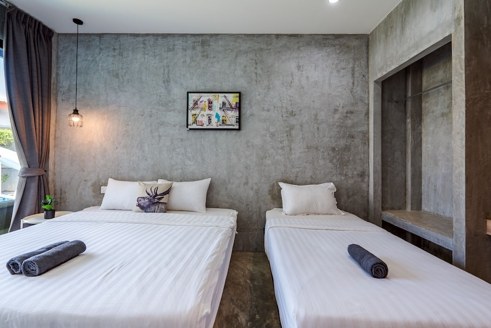 Three-Bedroom Villa - Photo 11