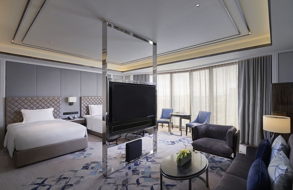 Deluxe Room, 2 Twin Beds - Photo 2