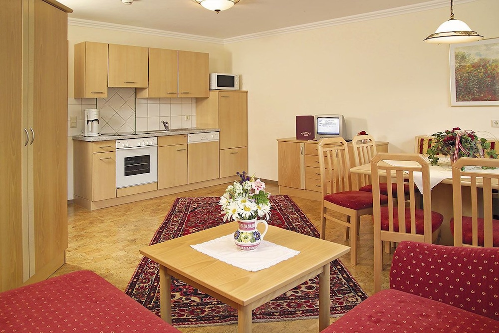 Family Suite (Deluxe) photo 2