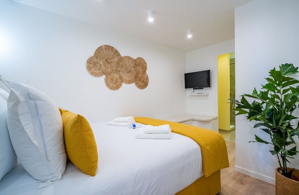 Confort Apartment( AM-14-FENIERS-5) photo 2