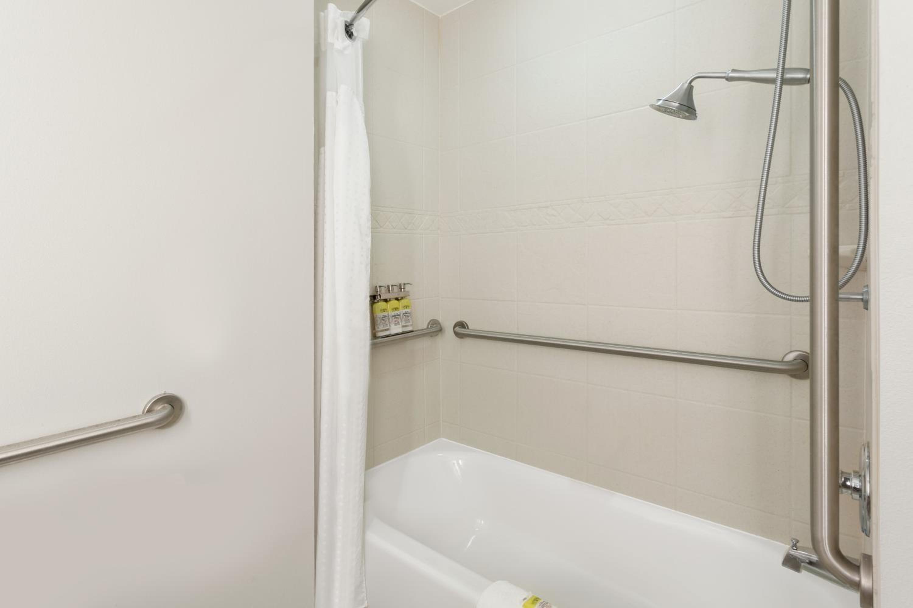 Standard King Room - Communications Accessible