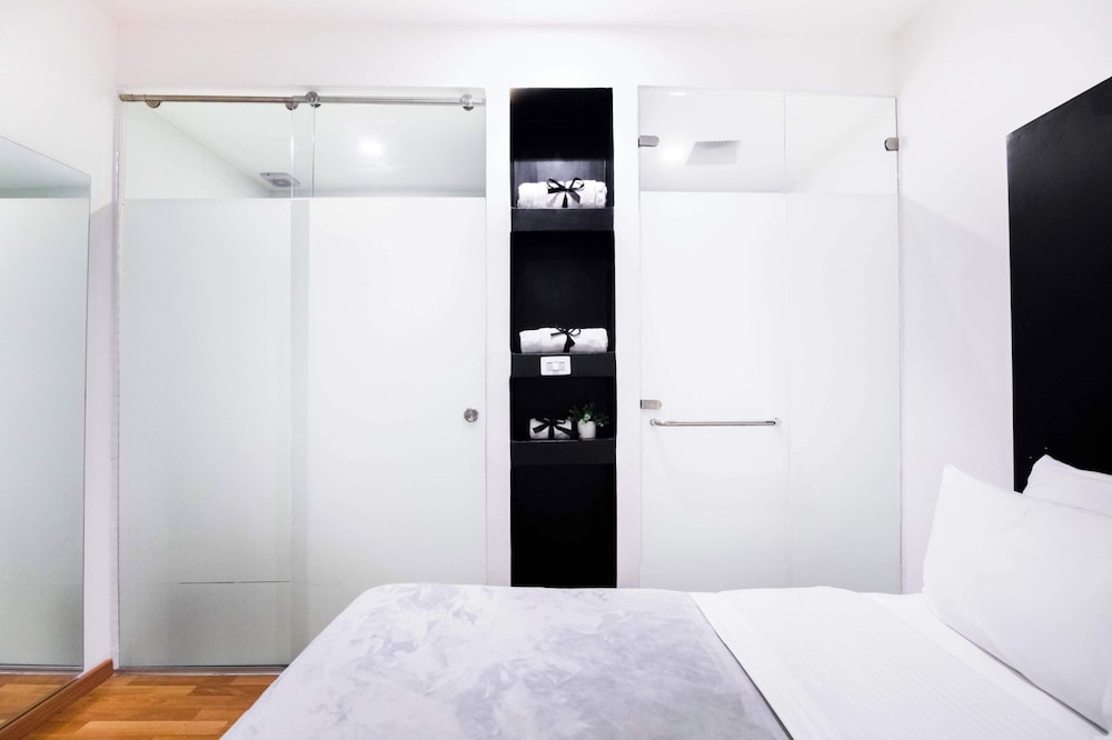Economy Double Room photo 3