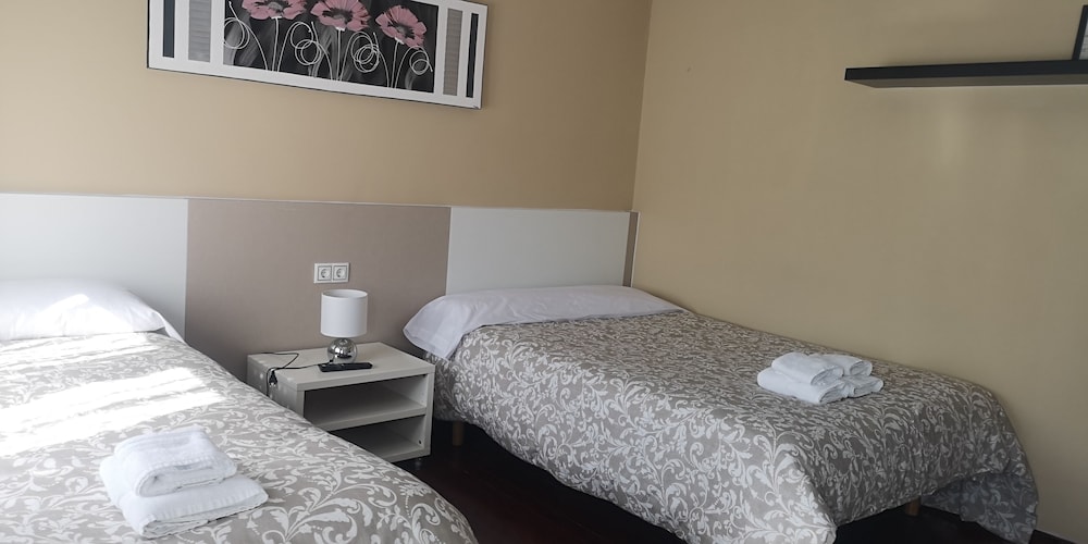 Standard Double or Twin Room, Shared Bathroom
