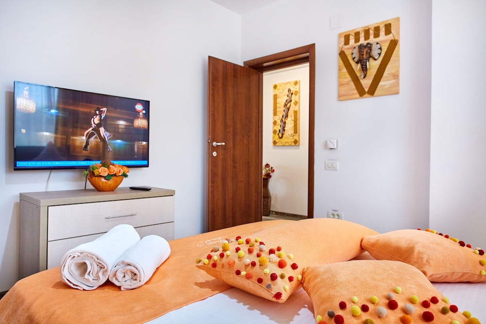 Luxury Apartment photo 3
