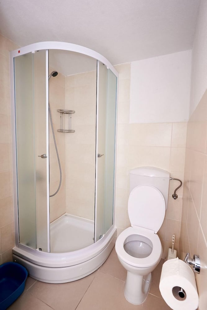 Studio (Sea front - free parking - A5(2))
