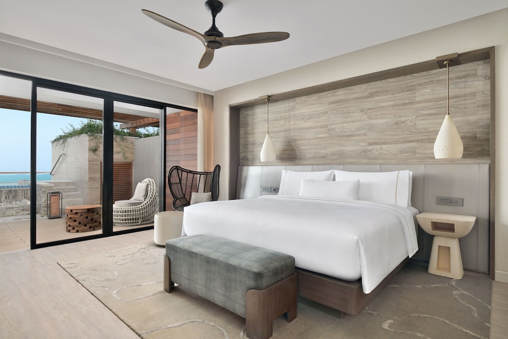 Suite, 1 King Bed