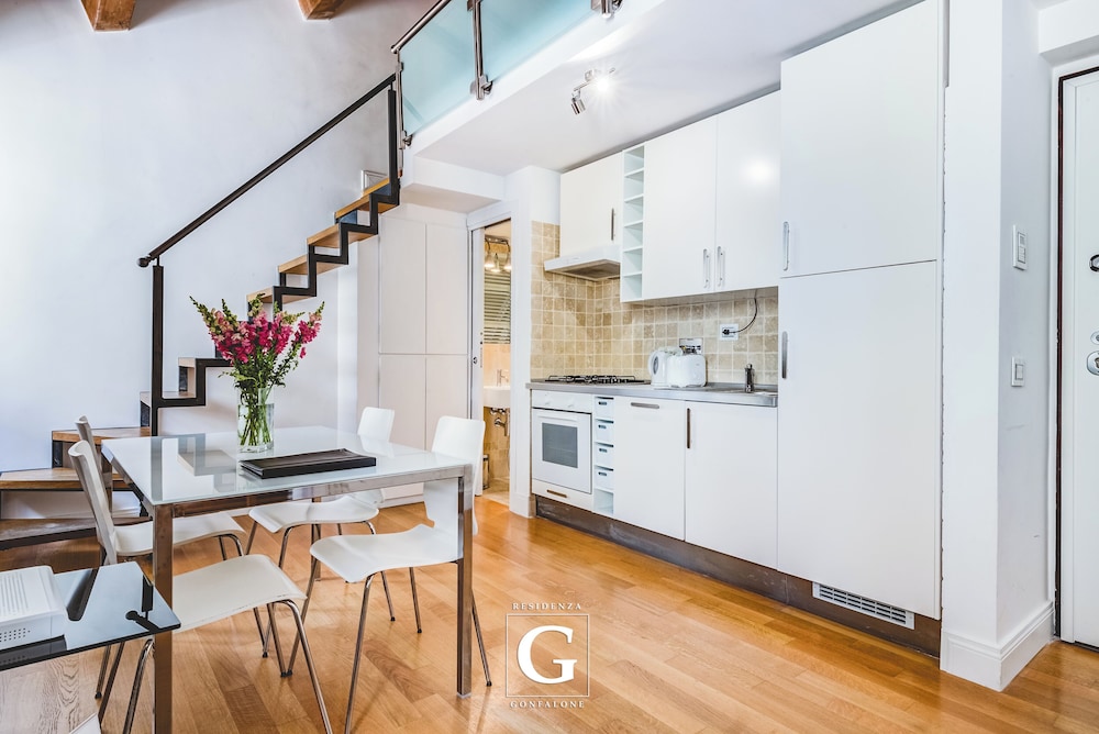 Carlotta Cozy Duplex Apartment