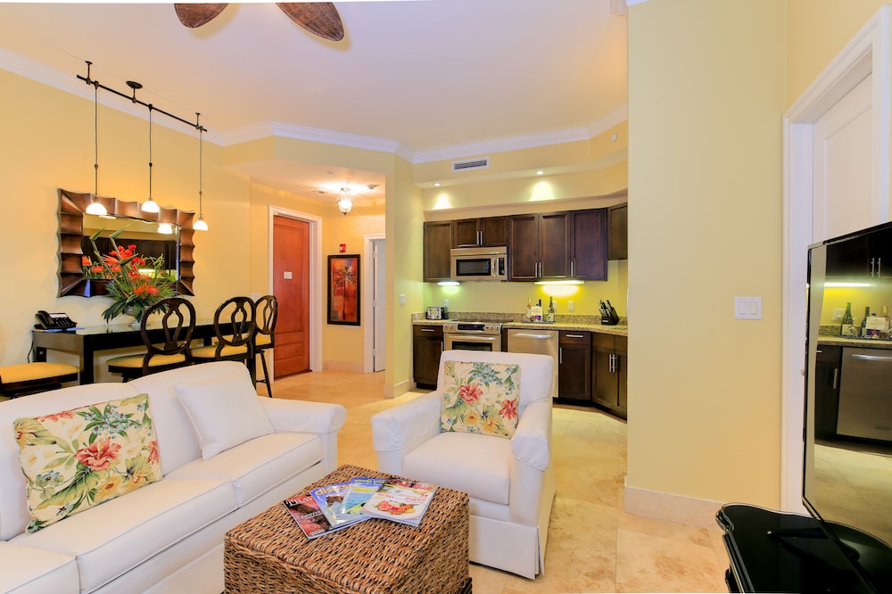 Suite, 1 Bedroom - Photo 4