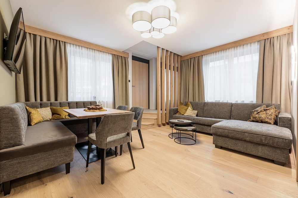 Family Apartment photo 3