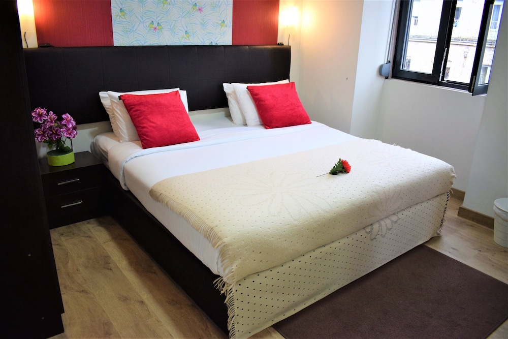 Deluxe Double Room, Private Bathroom photo 1
