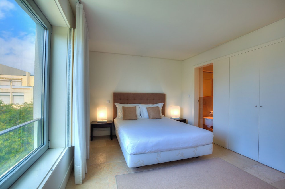 One-Bedroom Apartment with Extra bed photo 2