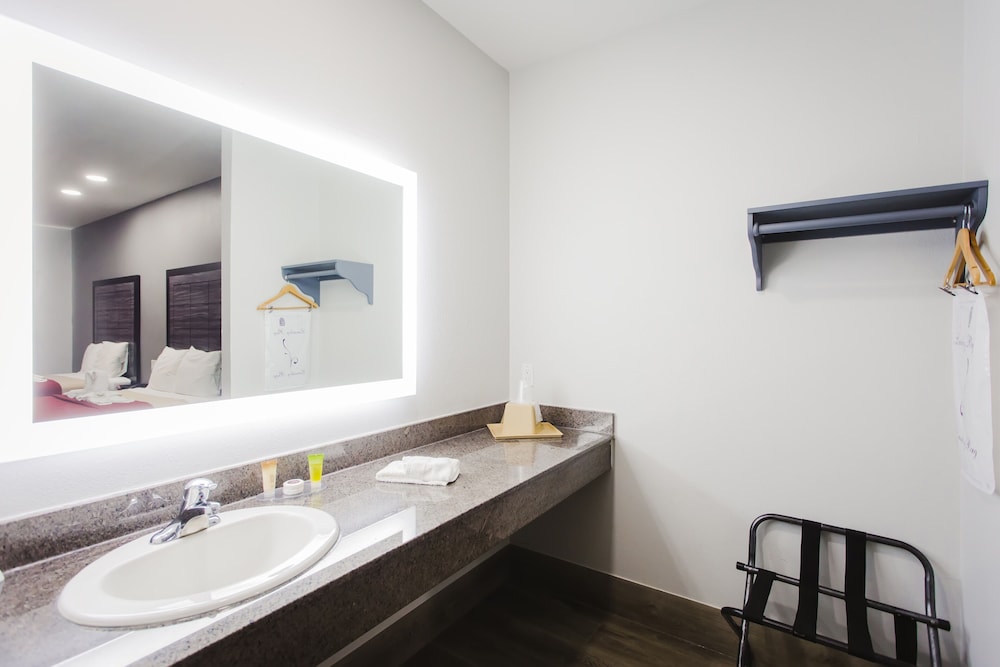 Standard Double Room - Photo 6