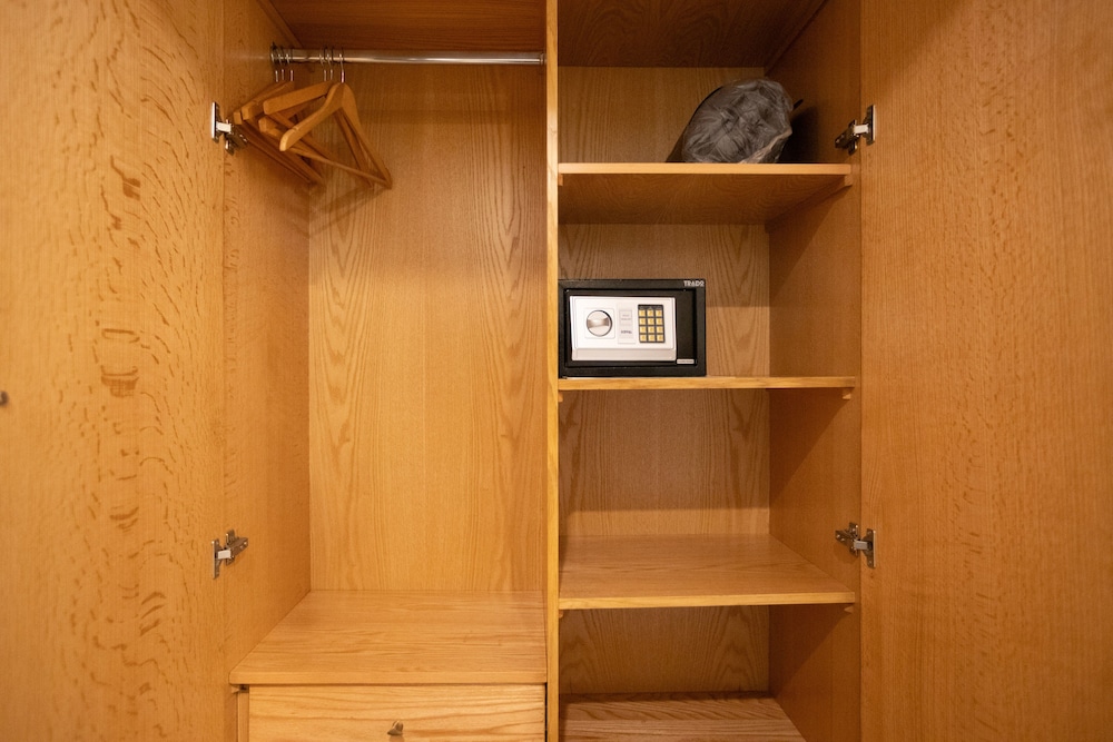 Family Studio Suite - Photo 8