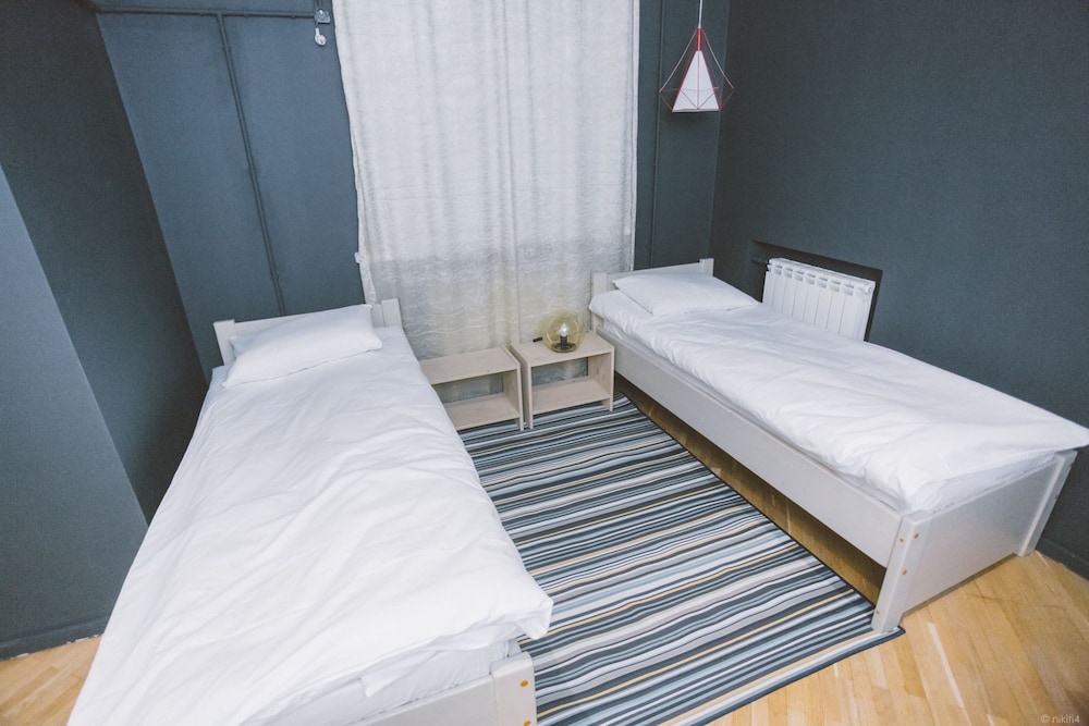 Studio With Sofa Bed And 2 Twin Beds photo 2