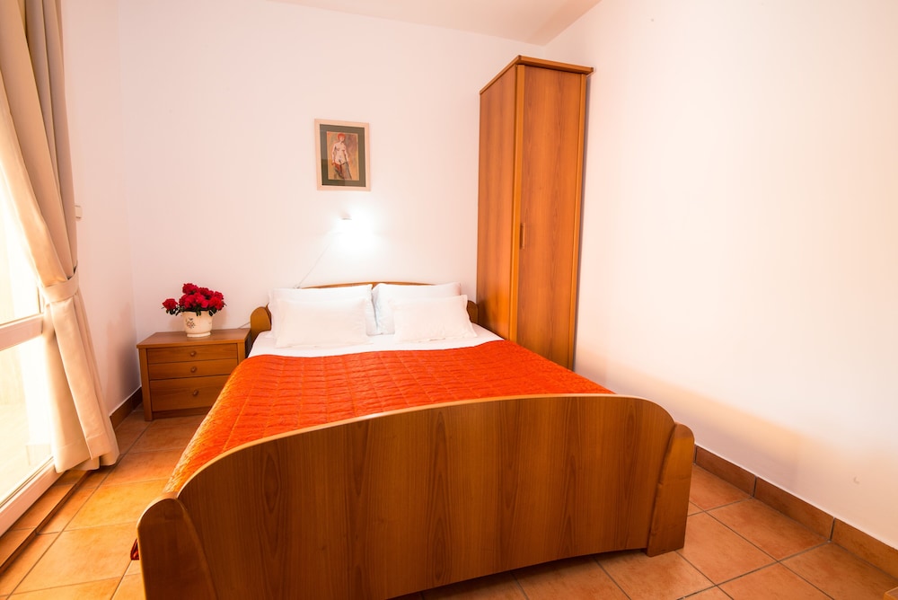 Business Apartment photo 2