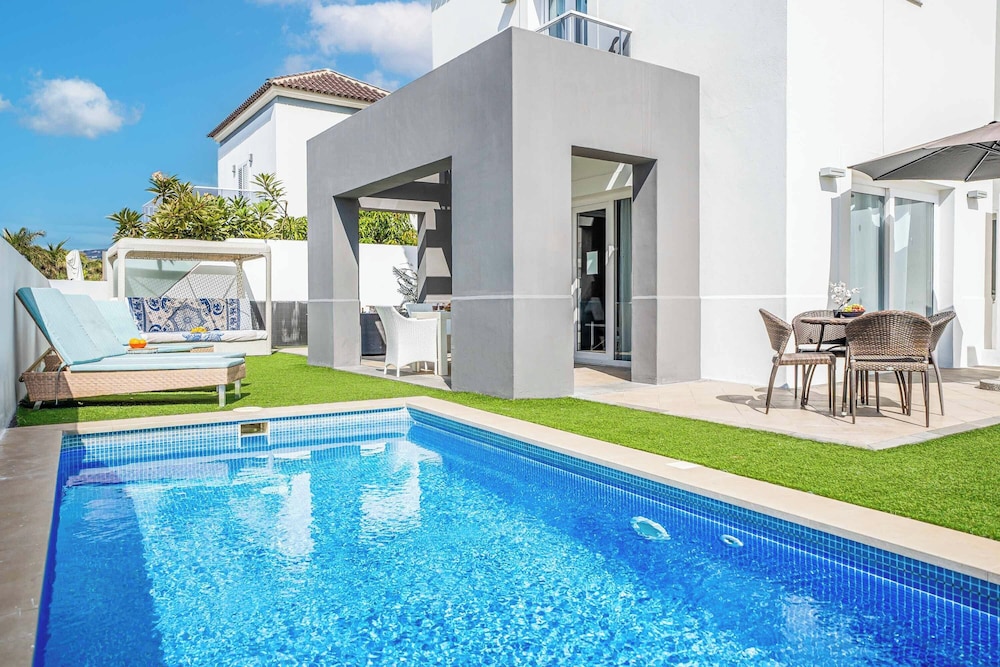 Villa (4 Habitaciones)