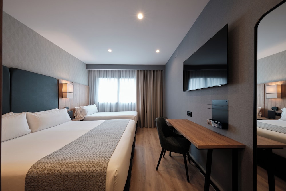 Premium Triple Room photo 3