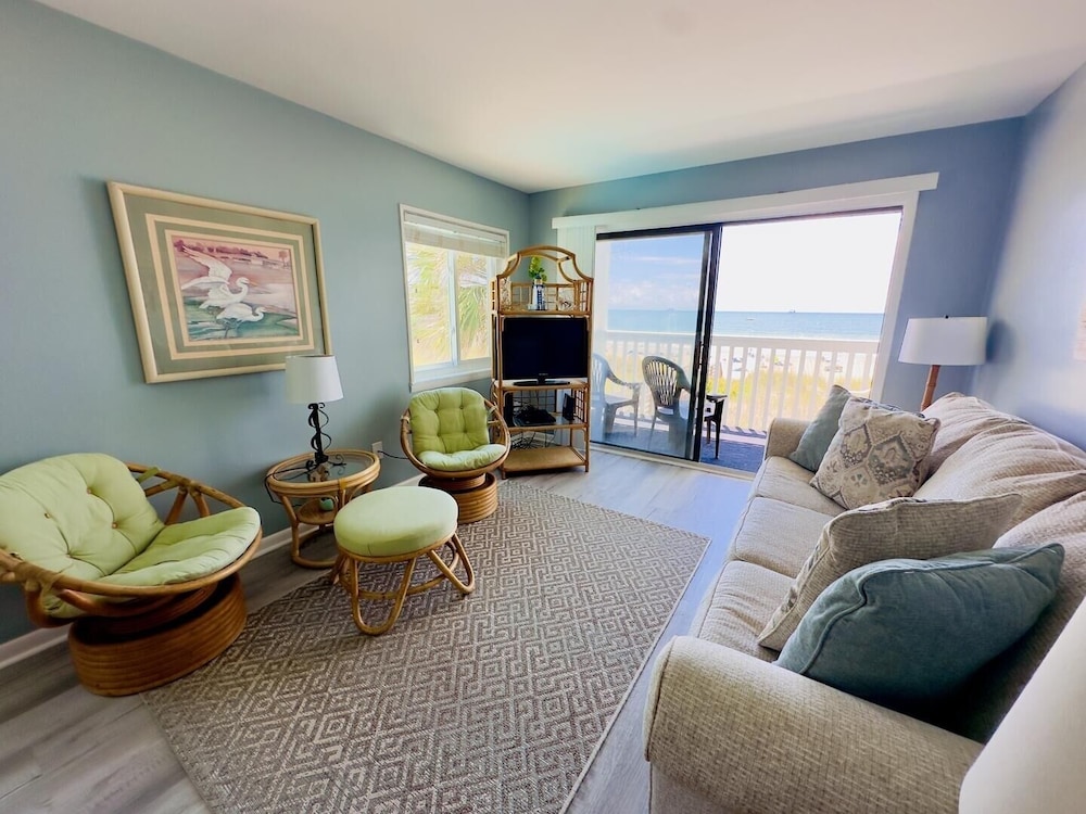 Condo, 2 Bedrooms