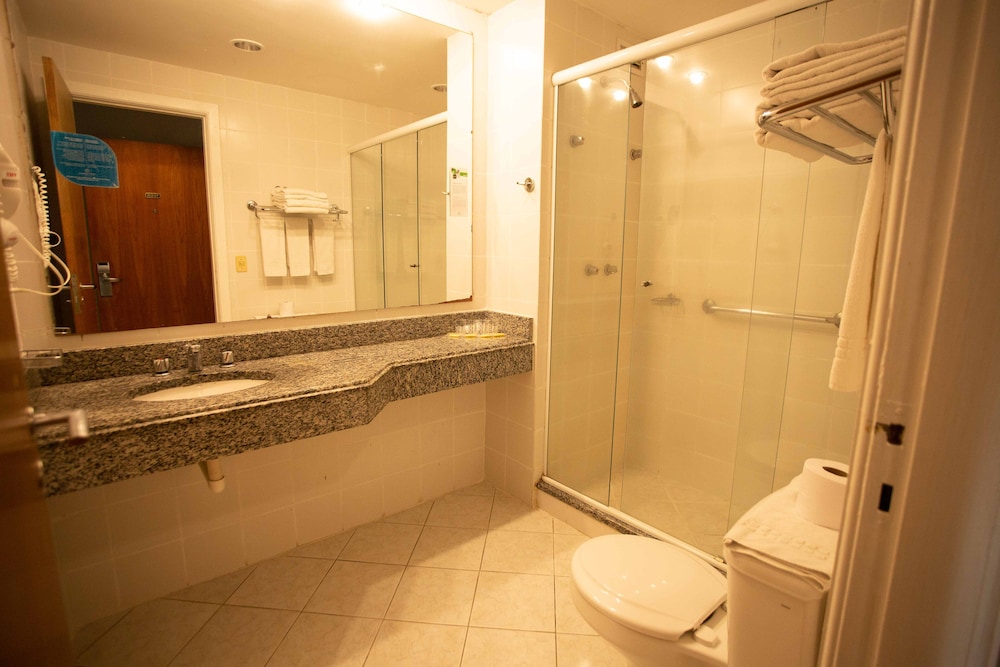 Classic Quadruple Room, Multiple Beds photo 2