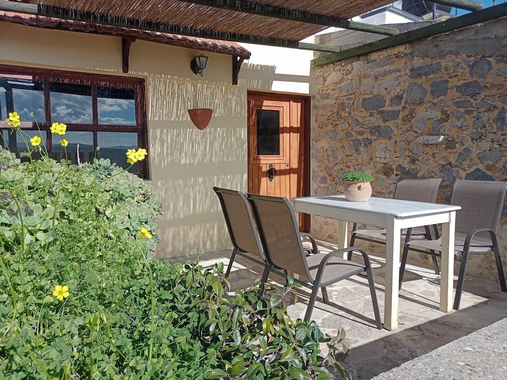 Family House, Mountain View