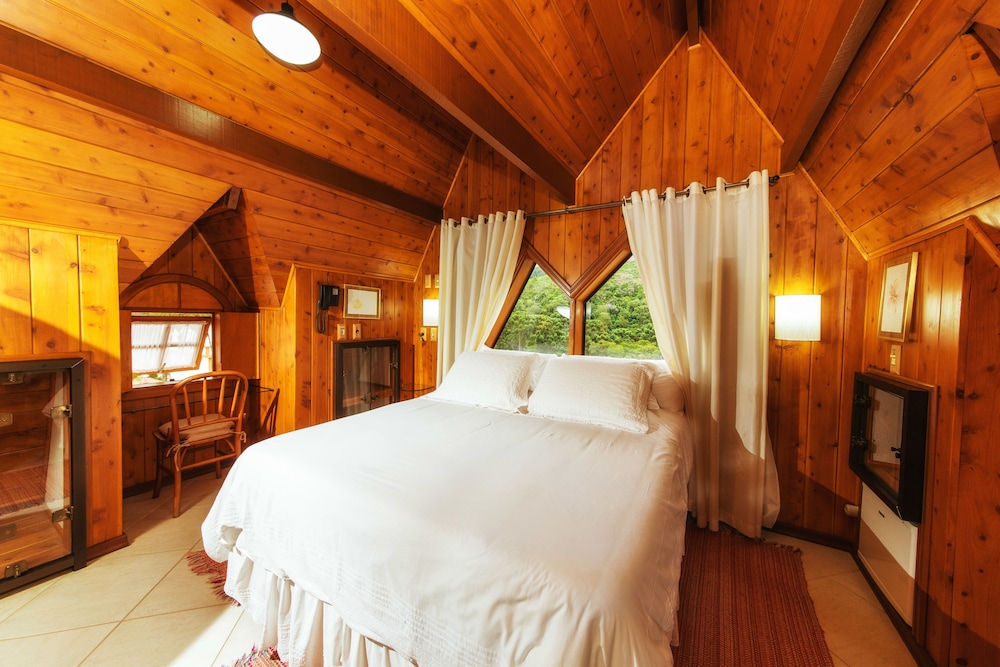 SUITE JUNIOR DUPLEX COM HIDROMASSAGEM (FEITA PARA AMAR) photo 2