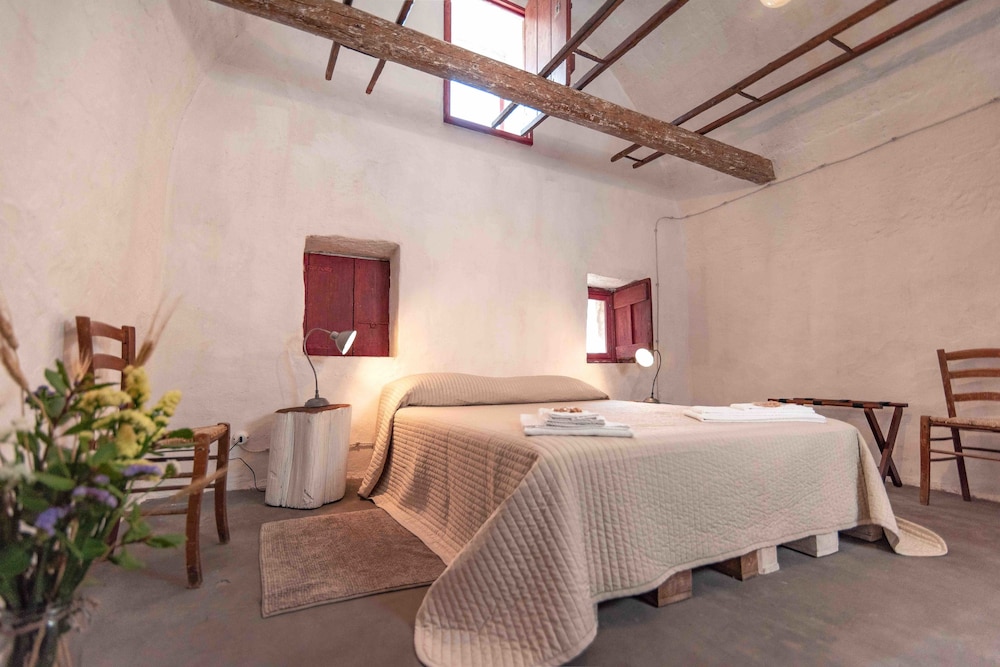 Condo (La Lamia) photo 1