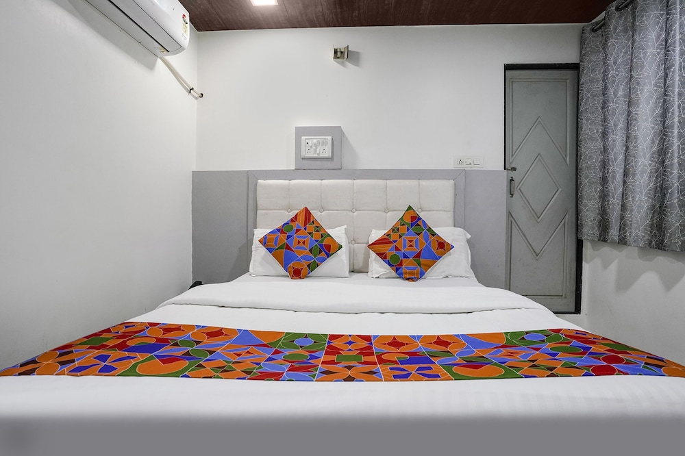 Deluxe Room - Photo 3