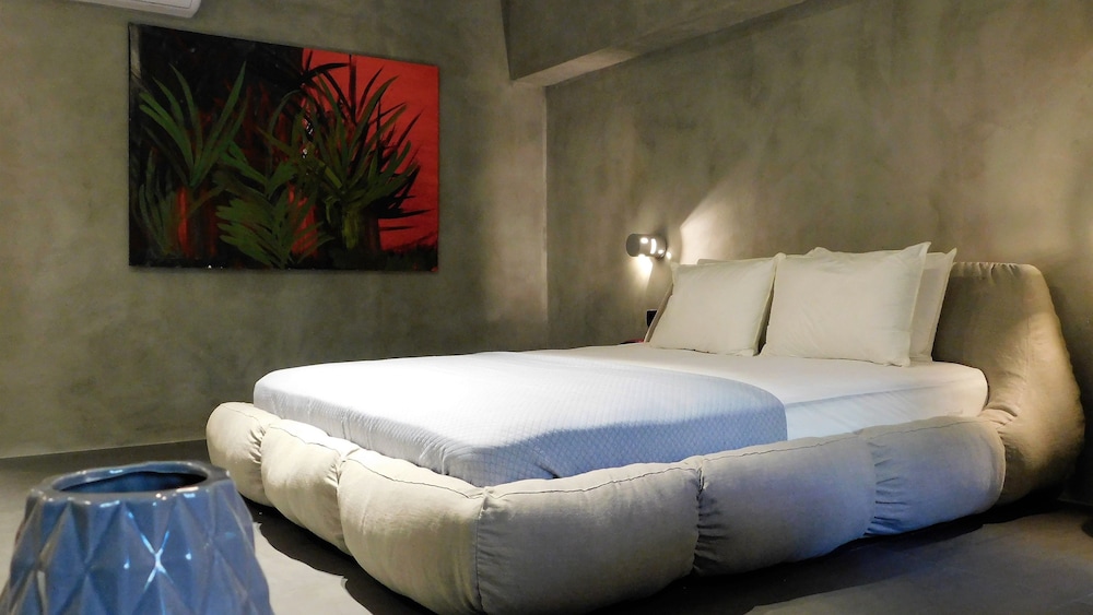 Superior Suite, Garden View photo 2