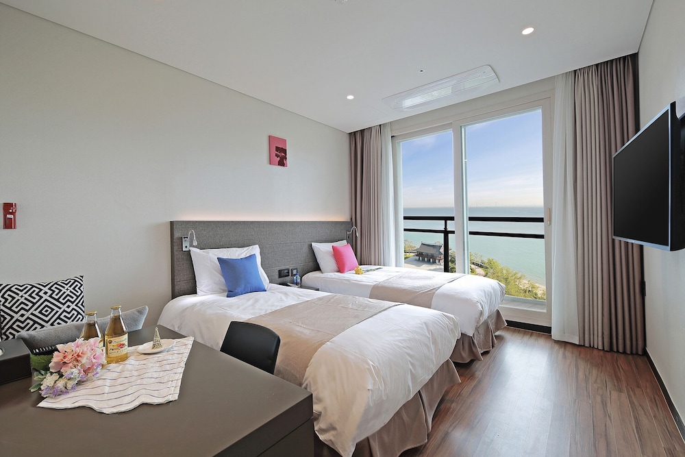 Premier Twin Room, Park Ocean View/Terrace - Photo 1