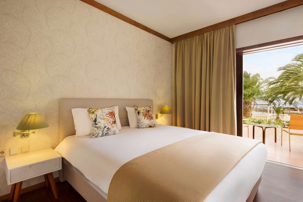Family Suite, 2 Bedrooms, Hot Tub (SeaFront)