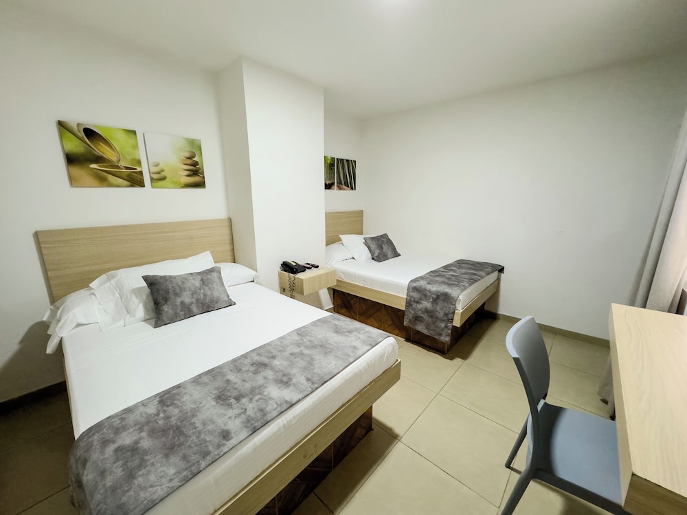 Twin room with air conditioning