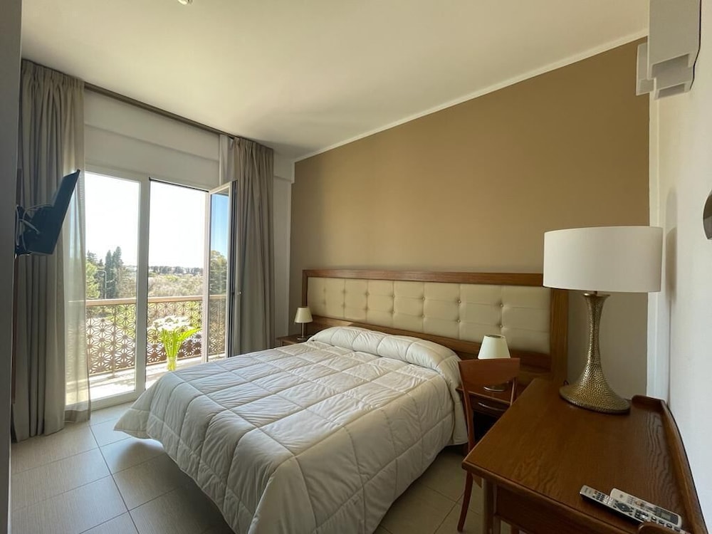 Superior Double or Twin Room, 1 Double Bed photo 2