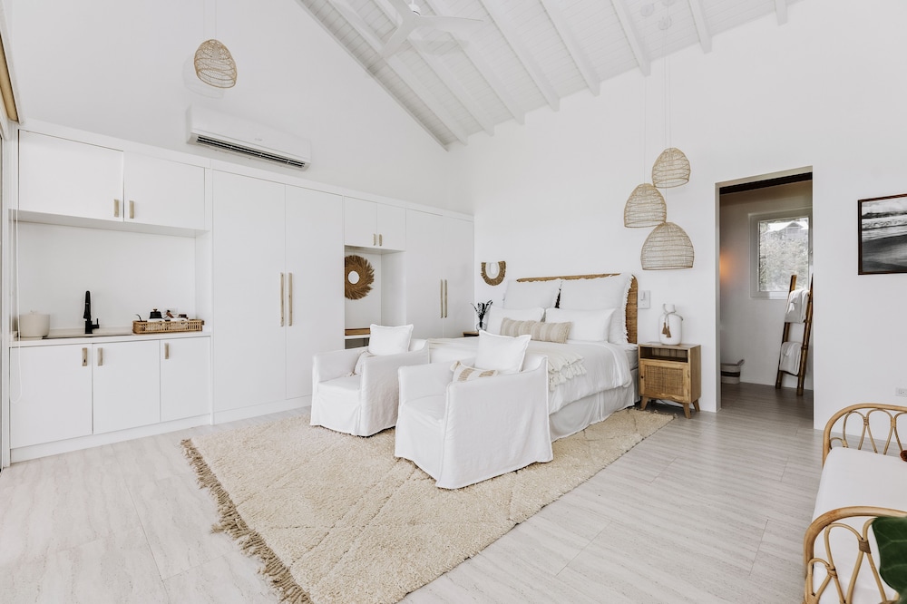 Beach Villa Suite photo 2