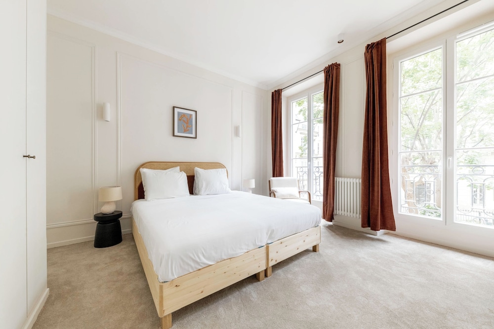 Deluxe Penthouse, 3 Bedrooms, City View
